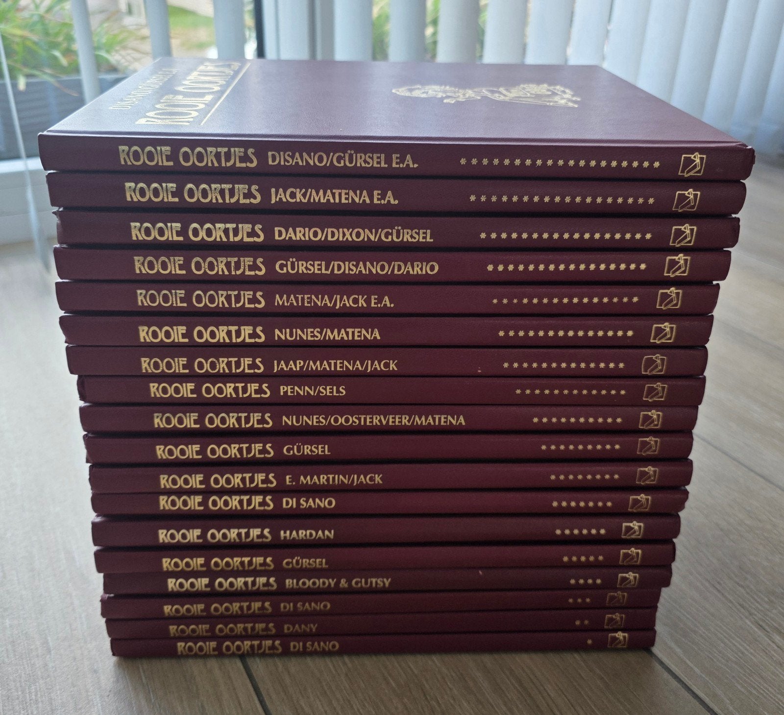 Strips Hardcover: Rooie Oortjes, Boeken, Ophalen of Verzenden, Zo goed als nieuw