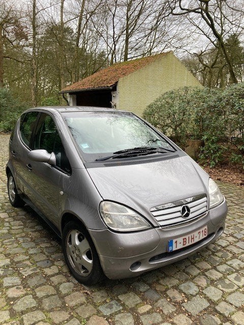 Mercedes A 140 Avantgarde, Achat, Electronic Stability Program (ESP), Entretenue par le concessionnaire, Noir