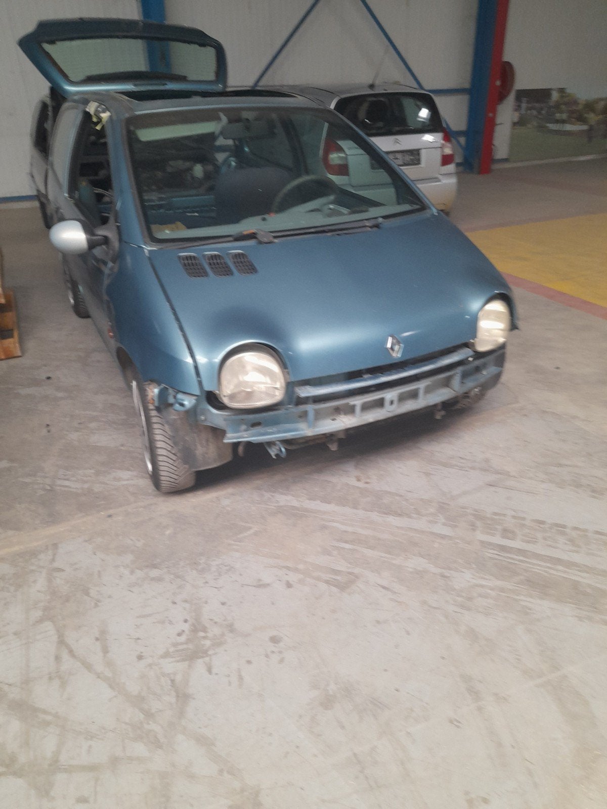 NOMBREUSES pièces de RENAULT TWINGO 1  // 5060 AUVELAIS, Autos : Pièces & Accessoires, Carrosserie & Tôlerie, Renault, Avant, Arrière