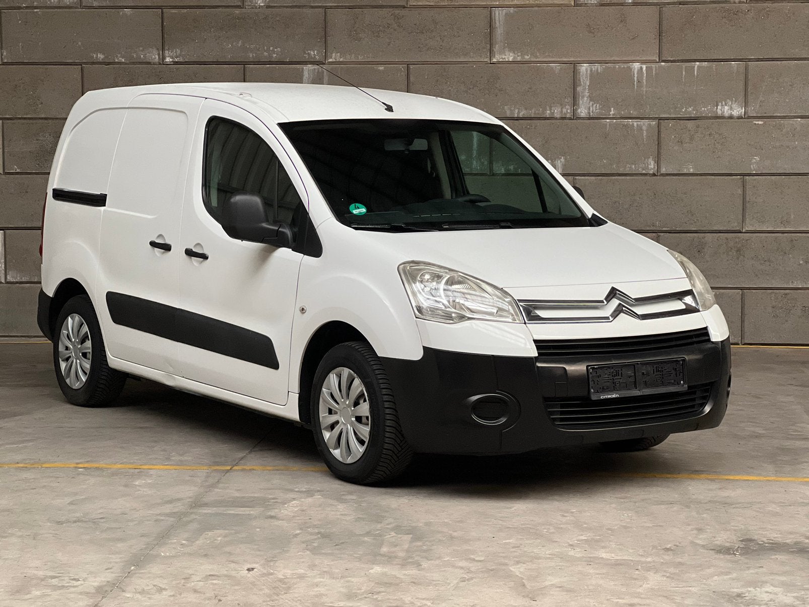 Citroën berlingot 1.6 hdi **138.000km** avec contrôle, Autos, Euro 5, 4 portes, Boîte manuelle, Noir
