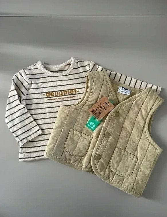 Vestje en t-shirt - gilet - bodywarmer - ondervestje, Enfants & Bébés, Vêtements de bébé | Taille 62, Neuf, Garçon ou Fille, Enlèvement ou Envoi