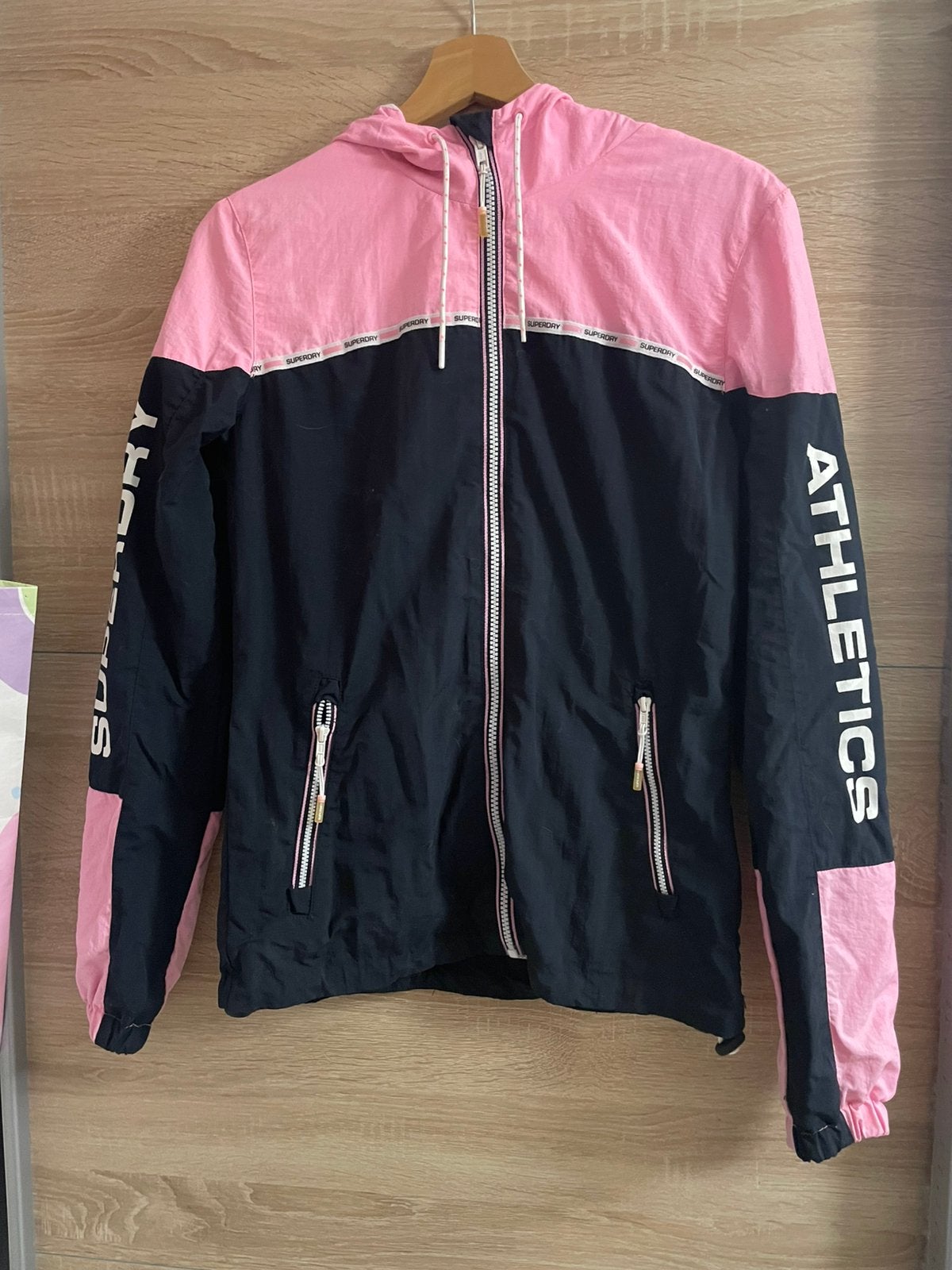 Veste superdry, Kleding | Dames, Ophalen, Zo goed als nieuw, Maat 34 (XS) of kleiner, Roze