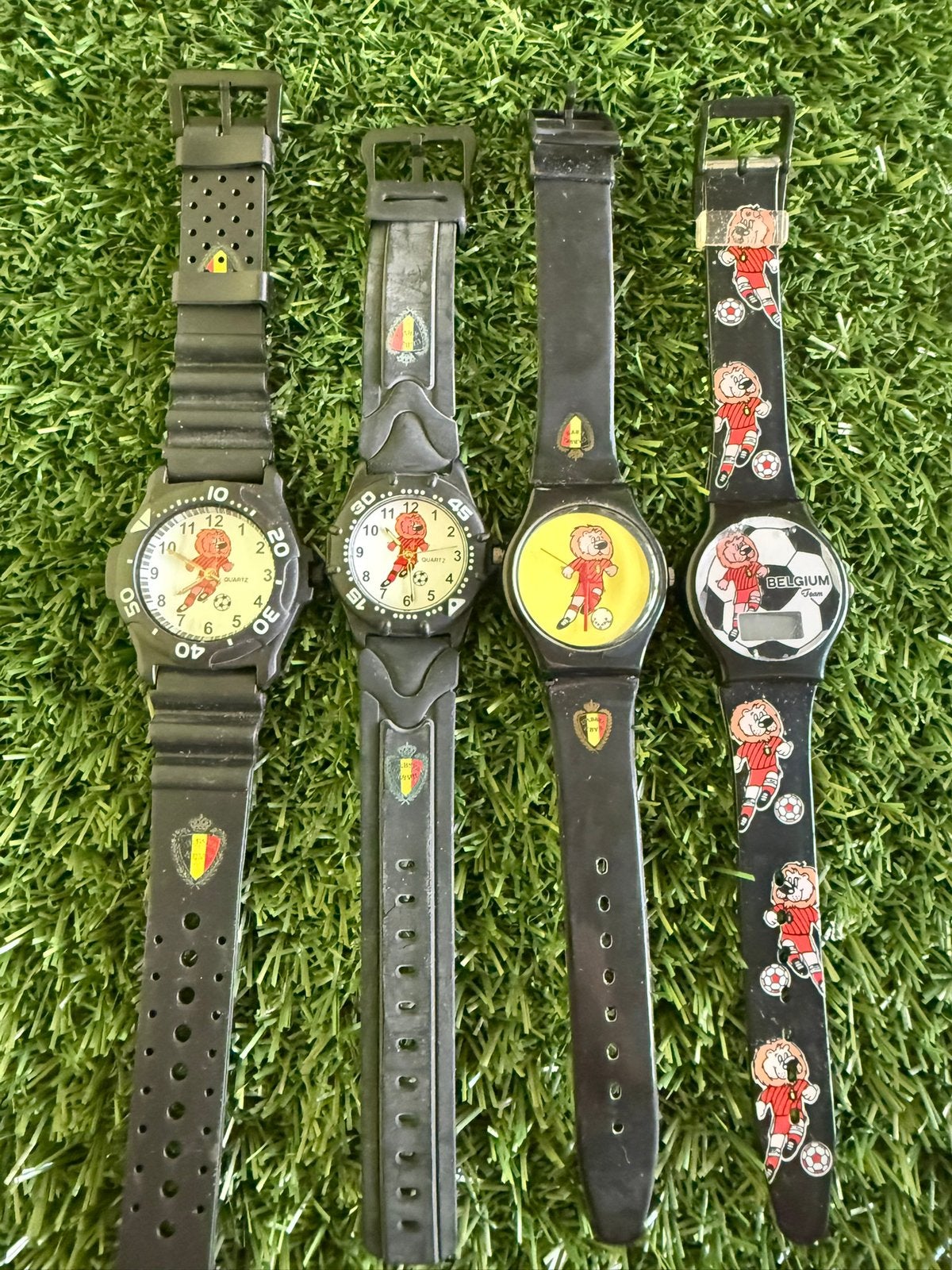 4 horloges diabolix, Enlèvement ou Envoi, Neuf, Autres types