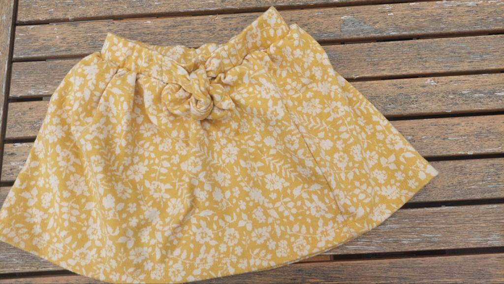 jupe taille 92 en tres bon etat, Cuddles & smile, Robe ou Jupe, Enlèvement, Utilisé