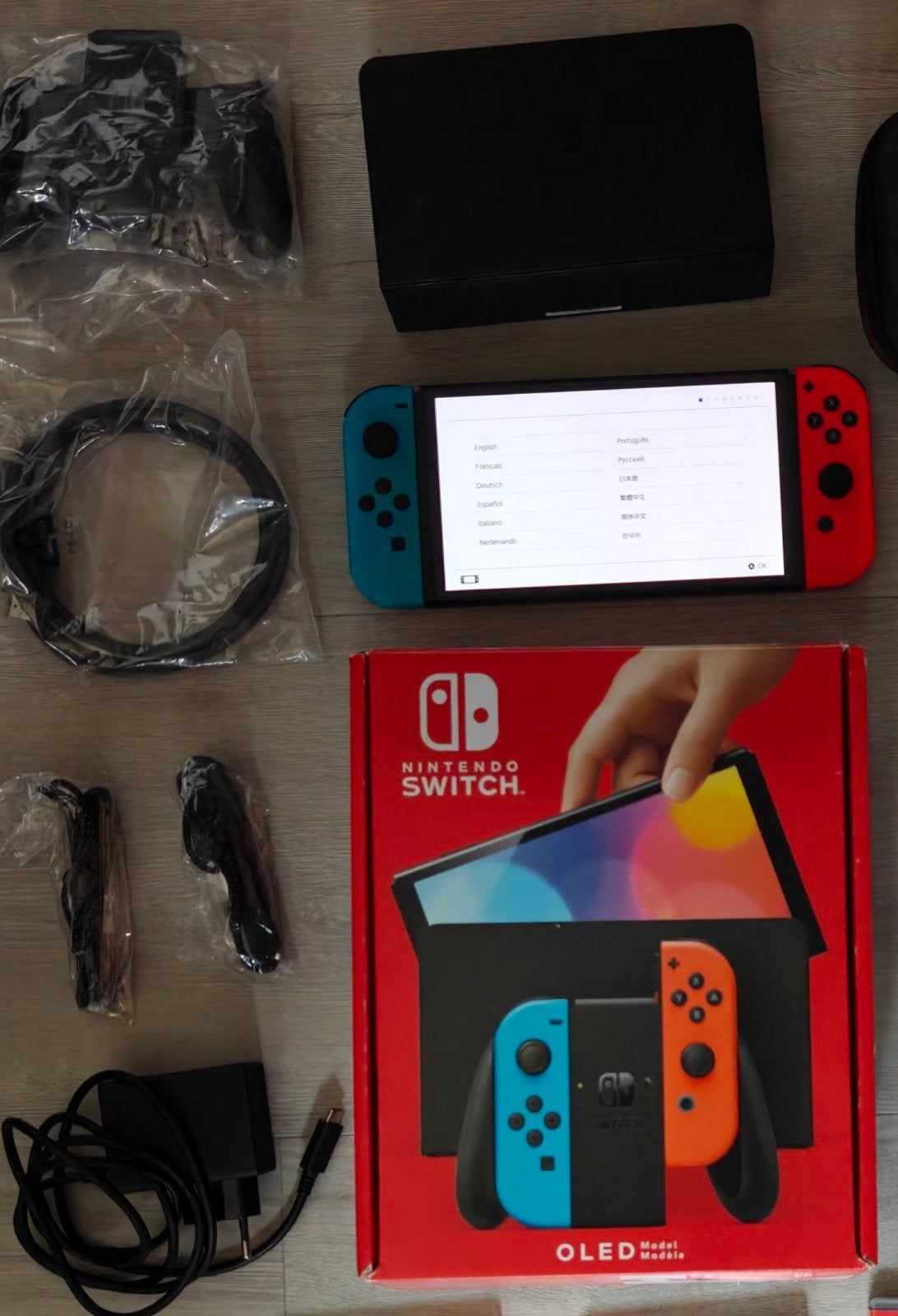 Nintendo Switch OLED + Carte SD + Housse de transport, Ophalen of Verzenden, Zo goed als nieuw, Switch OLED