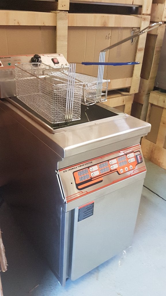 Friteuse sur socle 30L triphasé 380v  Neuve Garantie, Articles professionnels, Enlèvement, Neuf, dans son emballage, Cuisinière, Friteuse et Grils