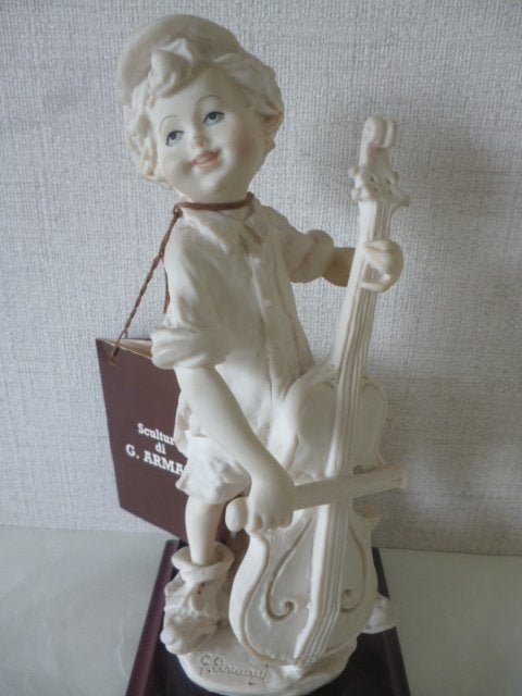 Beeld jonge muzikant met strijkinstrument Giuseppi Armani, Ophalen of Verzenden, Nieuw