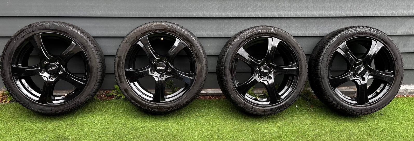 Pneus avec jantes 4 jeux de pneus toutes saisons, Autos : Pièces & Accessoires, 4 Saisons, Enlèvement, Utilisé, 225 mm