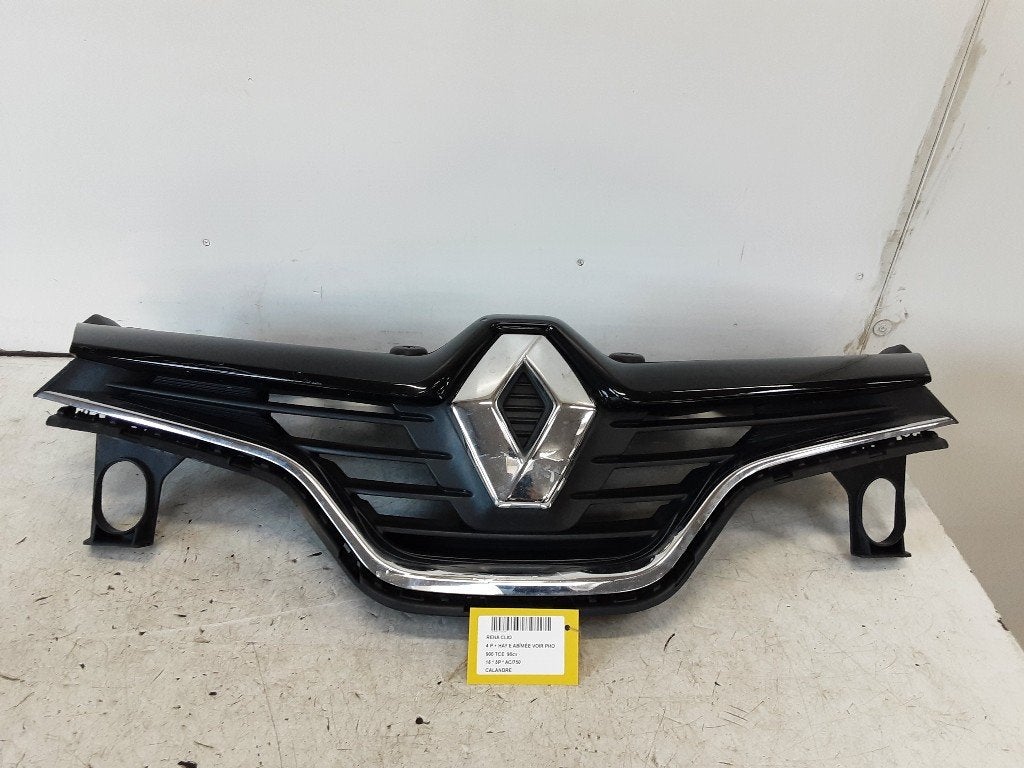 GRILLE AÉRATION Renault Clio IV (5R) (01-2012/08-2021), Renault, Utilisé, Peter-Huppertz-Straße 5
51063  Köln, DE, Dialog.deutschland@renault.de