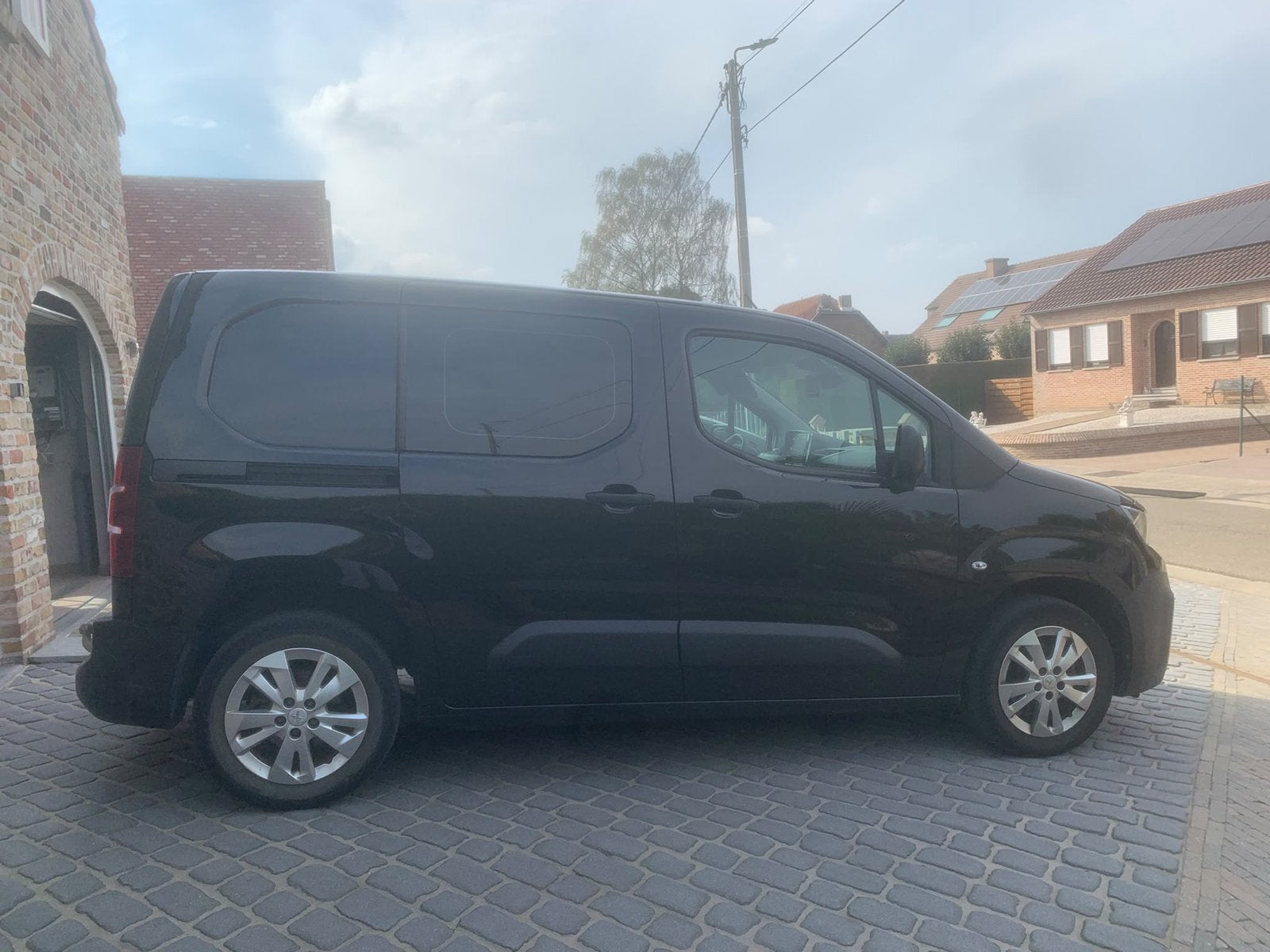 Peugeot Partner 2021 benzine lichte vracht, 4 deurs, Stof, Euro 6, Zwart