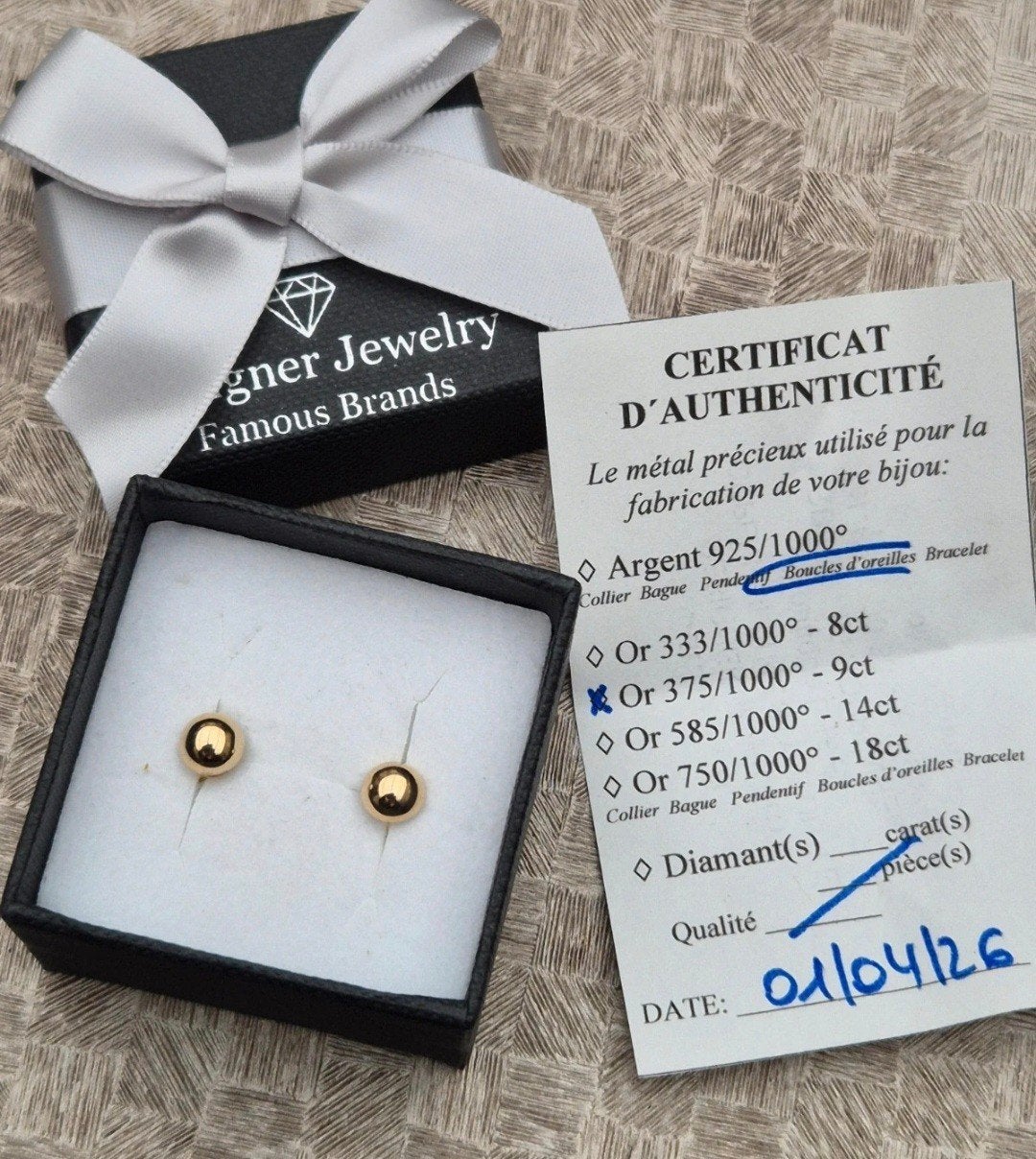 Gouden bolletjes oorbellen 375 ( 9K) gestempeld, Handtassen en Accessoires, Oorbellen, Ophalen of Verzenden