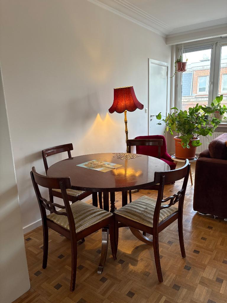 Table 6 chaises, Enlèvement