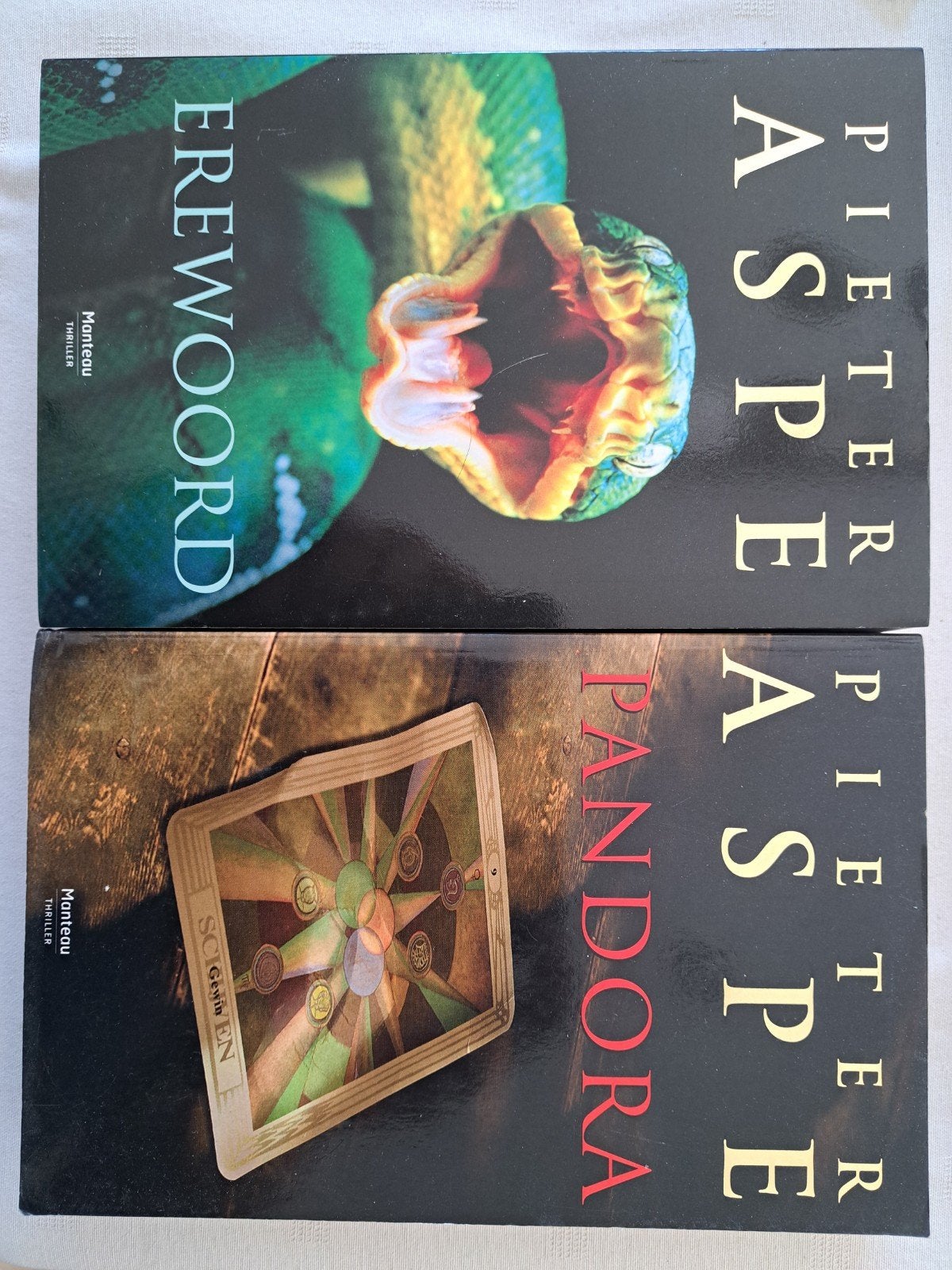 2 boeken Pieter Aspe - Erewoord + Pandora, Enlèvement ou Envoi, Pieter Aspe