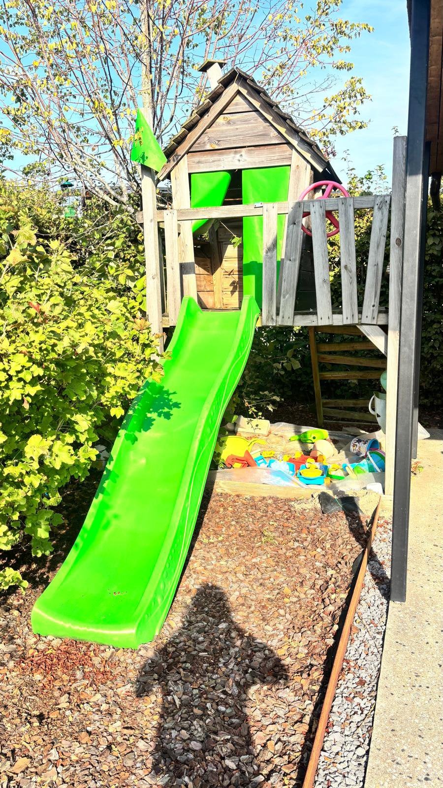 Houten speelhuisje met glijbaan en klimmuur, Kinderen en Baby's, Ophalen, Gebruikt, Hout
