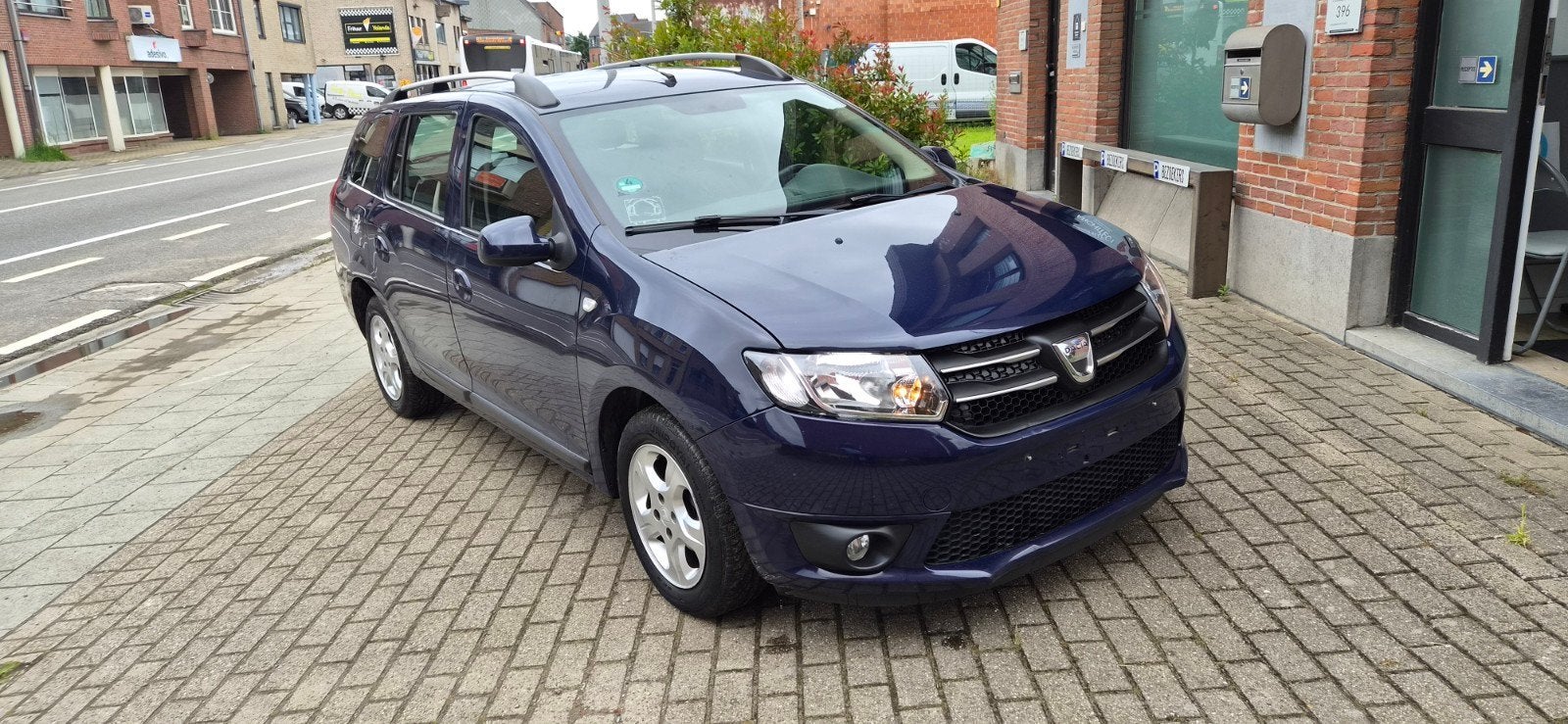 DACIA LOGAN ESSENCE 1 MAIN TEL 0491873914, Autos, Achat, Euro 6, Boîte manuelle, Logan