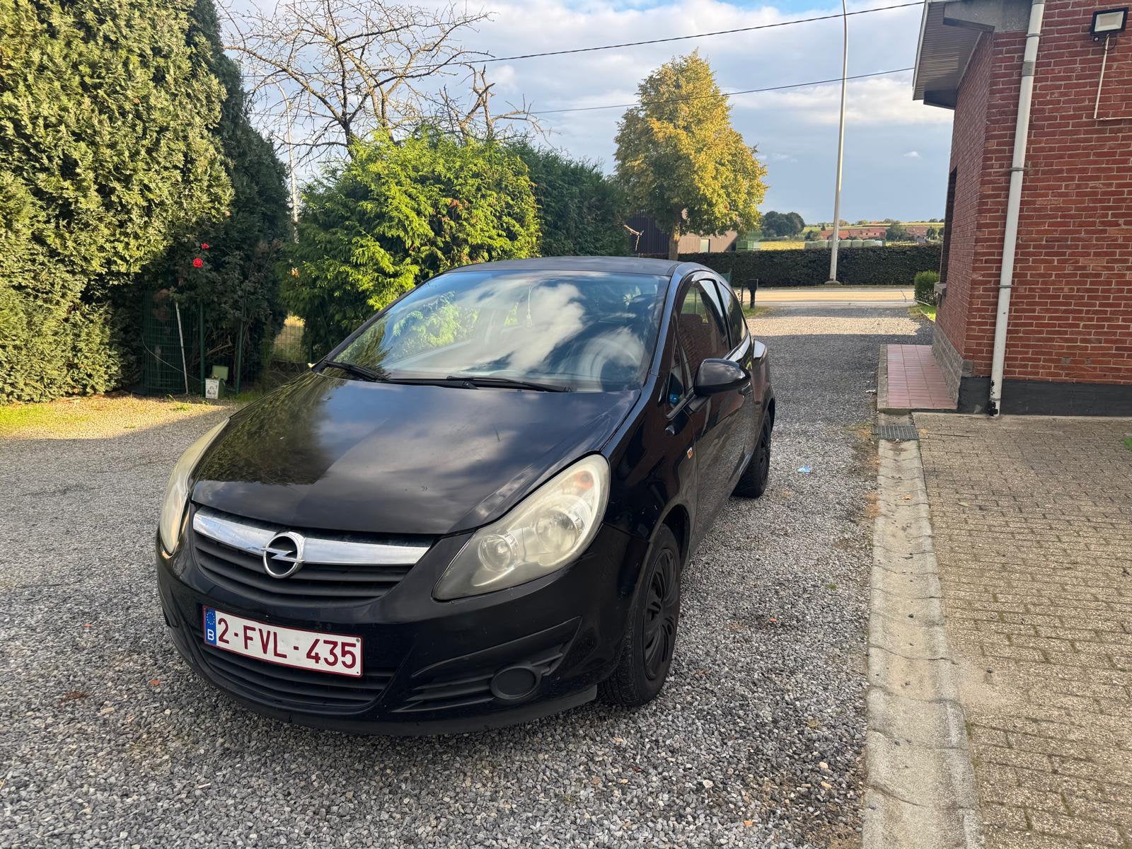 Opel corsa 2009  met keuring 1600€ zonder keuring 1.300€, Auto's, Zwart, Handgeschakeld, Grijs, Particulier