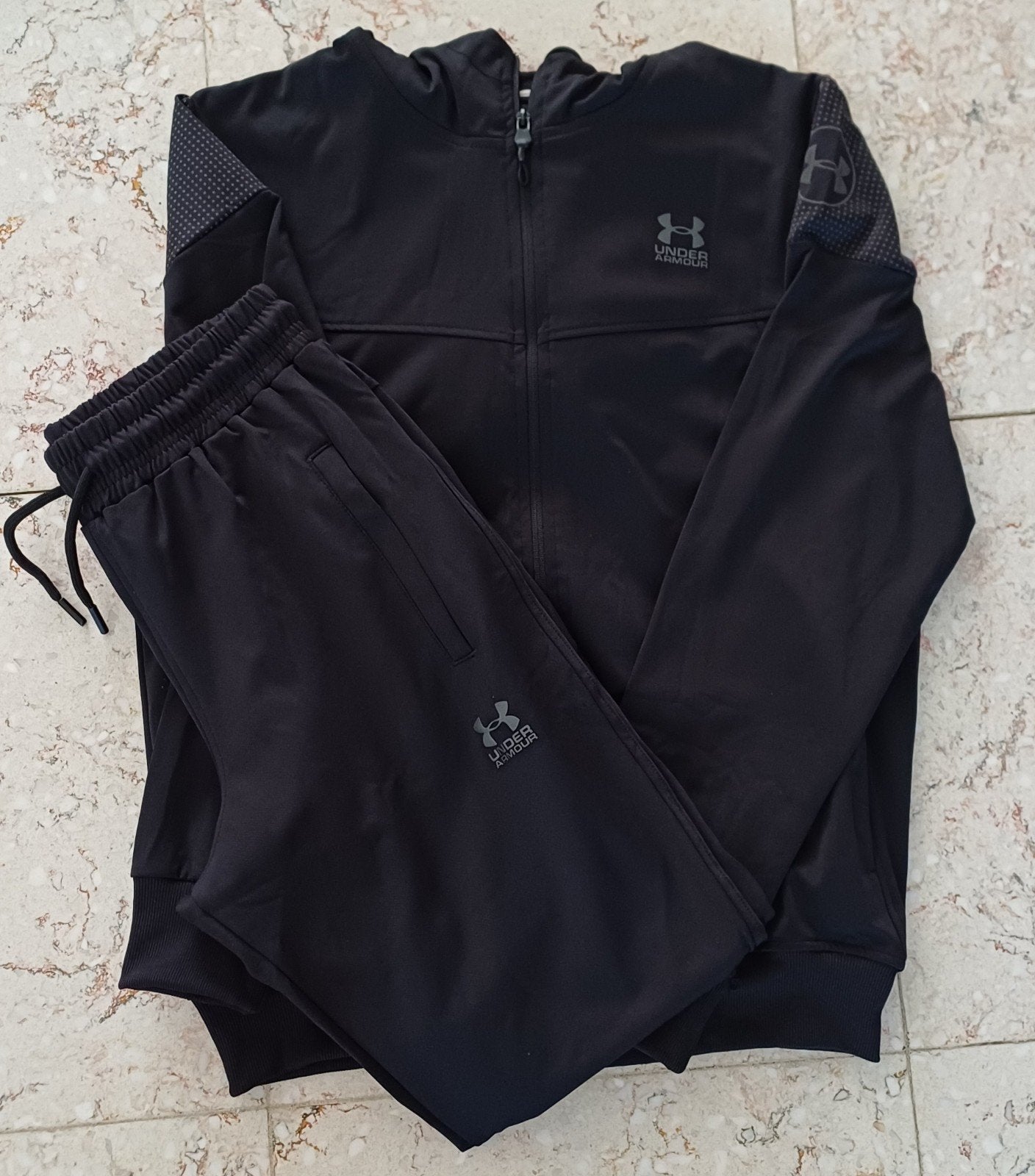 Under Armour trainings pak voor Heren, Enlèvement ou Envoi
