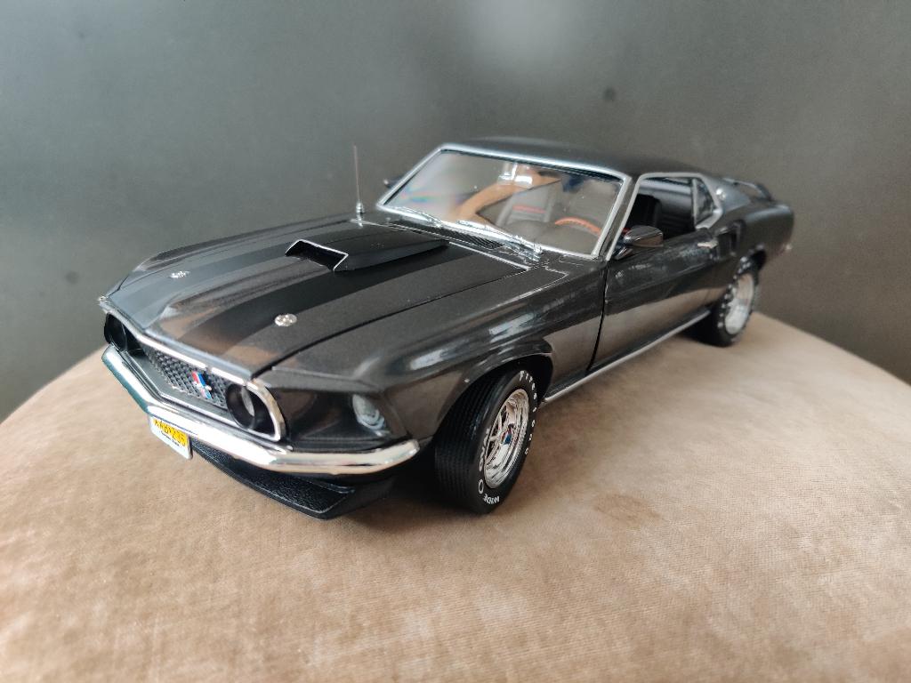 Ford Mustang 1969 "John Wick" Auto World 1/18e neuve., Enlèvement ou Envoi, Neuf, Voiture, Autres marques