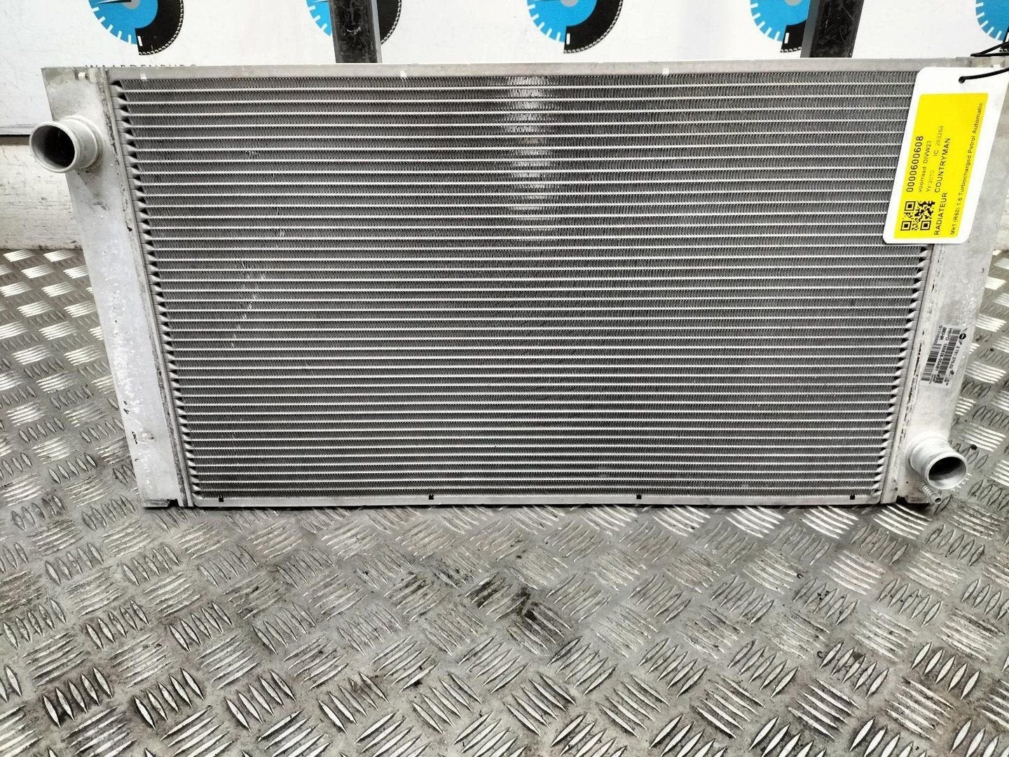 MINI (BMW) COUNTRYMAN RADIATEUR 2010, Enlèvement ou Envoi, Utilisé, Stiba membre