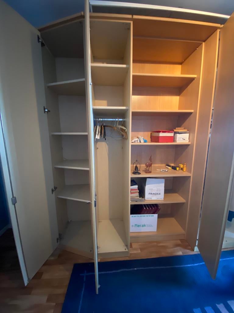 Grande armoire avec penderies, Enlèvement, Utilisé