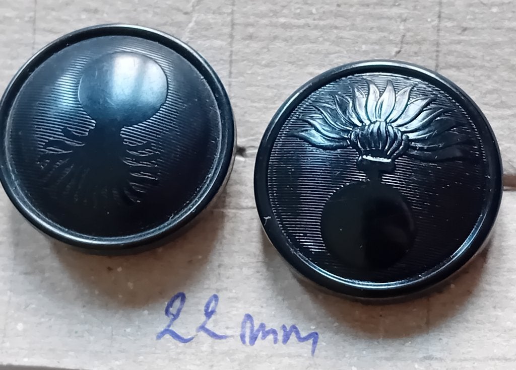 Rijkswacht knopen 22mm zwarte kunststof (hoorn?), Enlèvement ou Envoi, Gendarmerie, Vêtements ou Chaussures