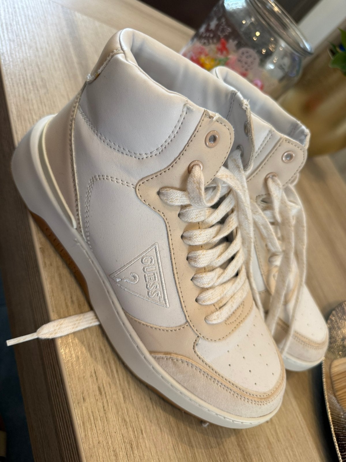 Guess sneakers maat 39, Ophalen, Zo goed als nieuw, Sneakers