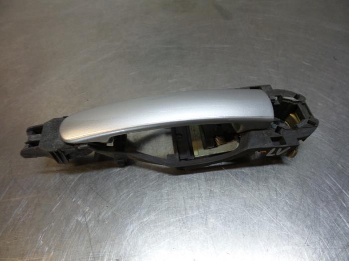 Poignée portière 2portes gauche d'un Seat Arosa (Arosa 00-, -, 3 mois de garantie, Utilisé, -