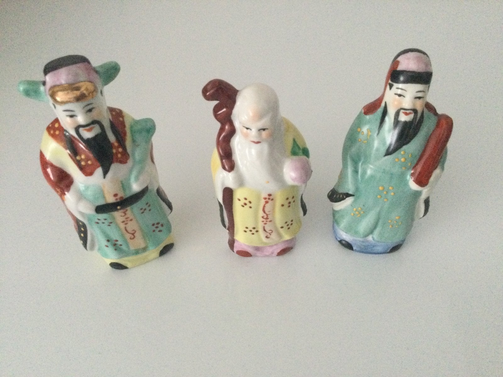 Drie beeldjes, Ophalen