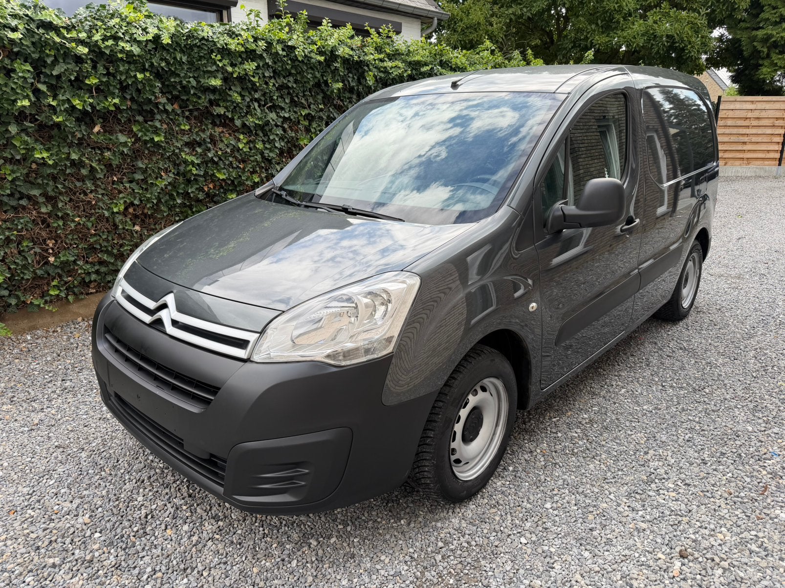 Citroen berlingo 1.6hdi euro6b 3pl nieuwstaat 150.000dkm, Auto's, Euro 6, Citroën, Bedrijf, Te koop