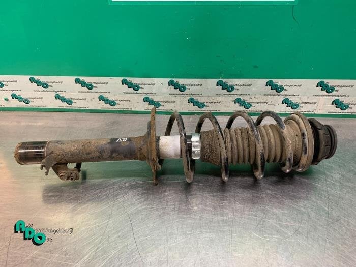 Schokdemperpoot rechts-voor van een Peugeot 107 (107 05-), Gebruikt, -, -, Ophalen of Verzenden