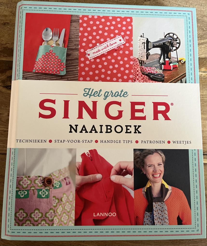 Boek: Het grote Singer naaiboek., Boeken, Ophalen of Verzenden, Zo goed als nieuw, Borduren en Naaien