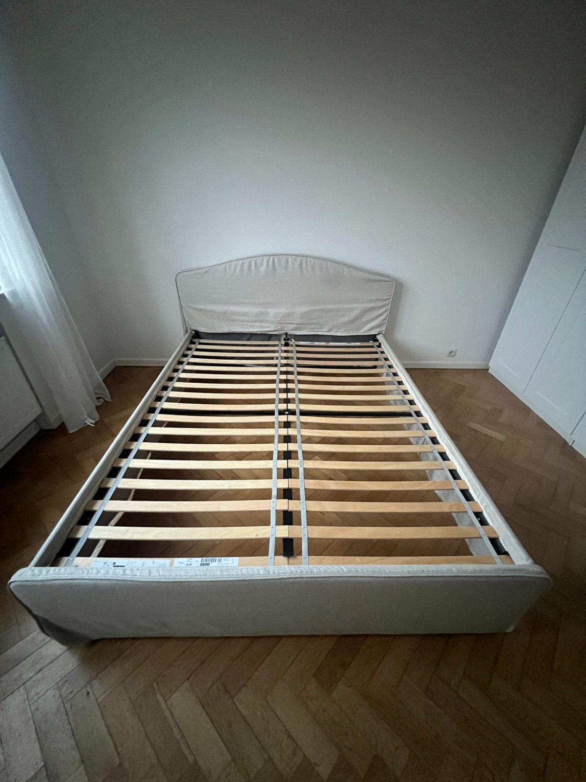 Lit Ikea Ramnefjäll 140x200: sommier, lattes, couette, Beige, 140 cm, Enlèvement, Utilisé