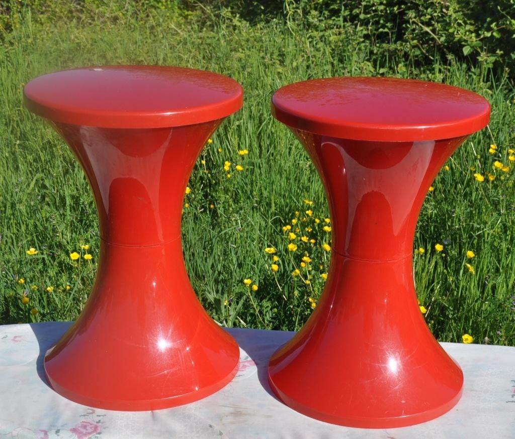 paire de tabourets rouge vintage forme diabolo, Ophalen of Verzenden, Gebruikt, Kunststof