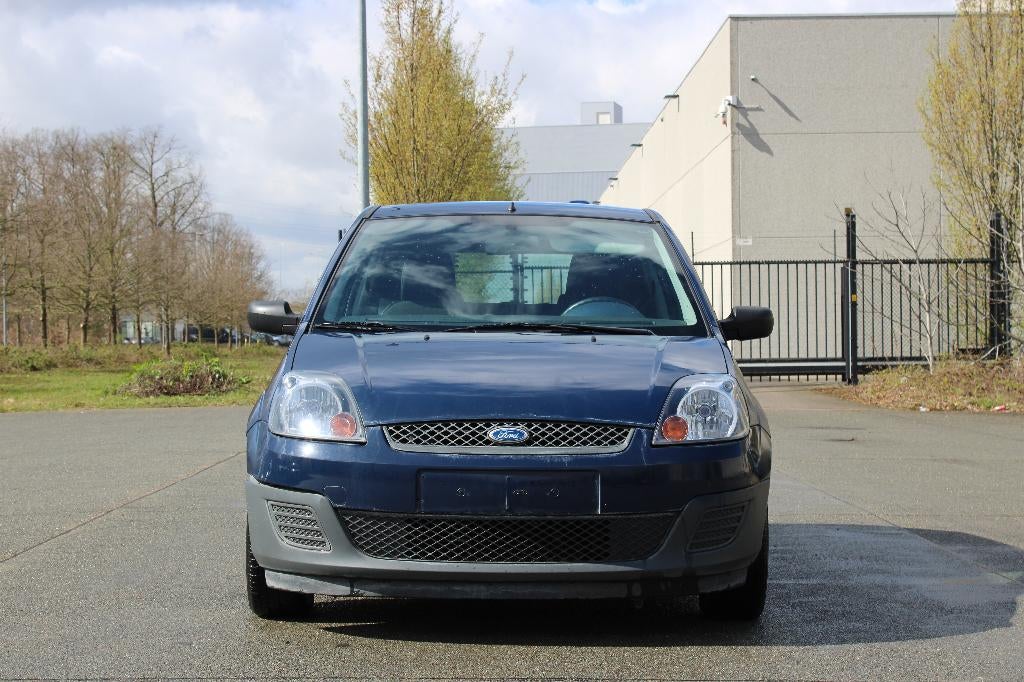 Ford Fiesta 1.3 Ambiente, Auto's, Ford, Voorwielaandrijving, 1299 cc, Stof, 140 g/km