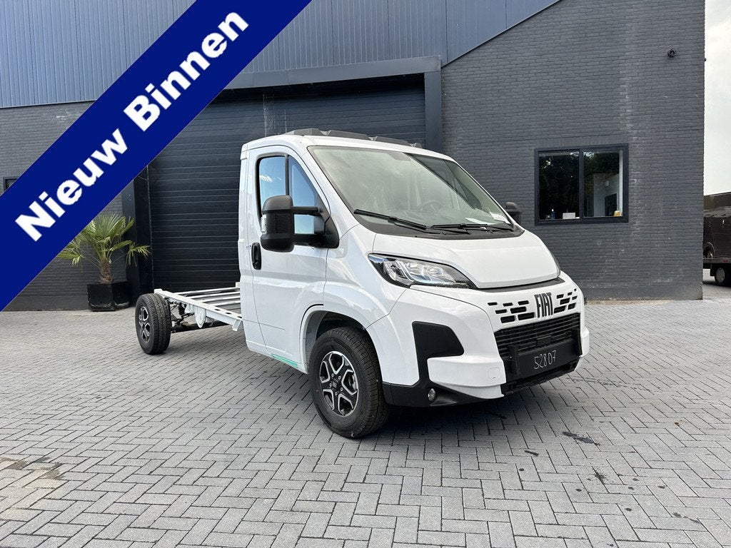 Fiat Ducato 2025 3.5T 3.65T Chassis/Fahrgestell NEW Automati, Auto's, Stof, Gebruikt, 4 cilinders, 2500 kg