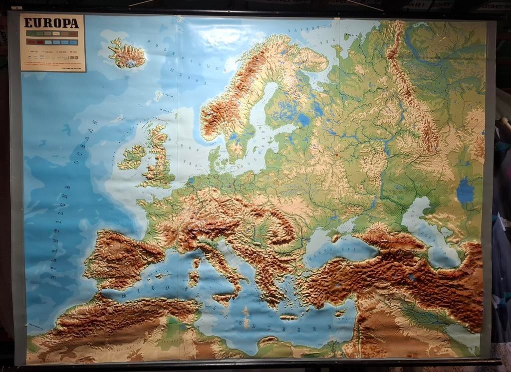 Reliëfkaart Europa 215cm x 155cm Vintage 1960q, Antiek en Kunst, Ophalen