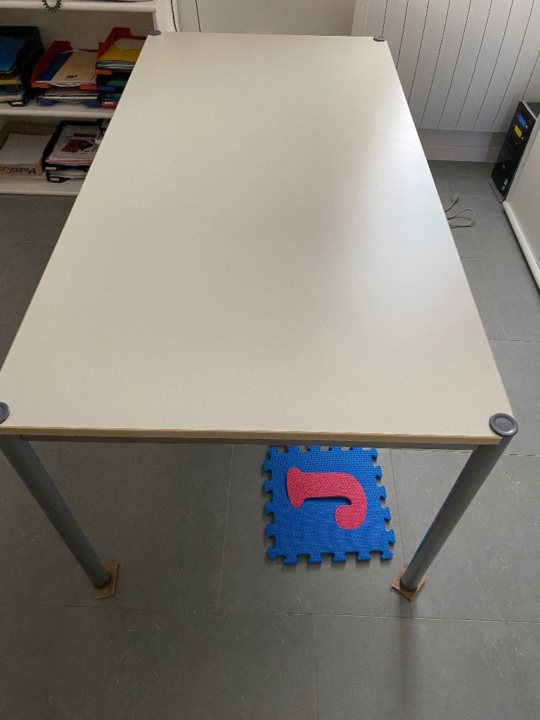 Table de bureau avec pieds réglables manuellement, Maison & Meubles, 80 cm, Enlèvement, Utilisé, IKEA