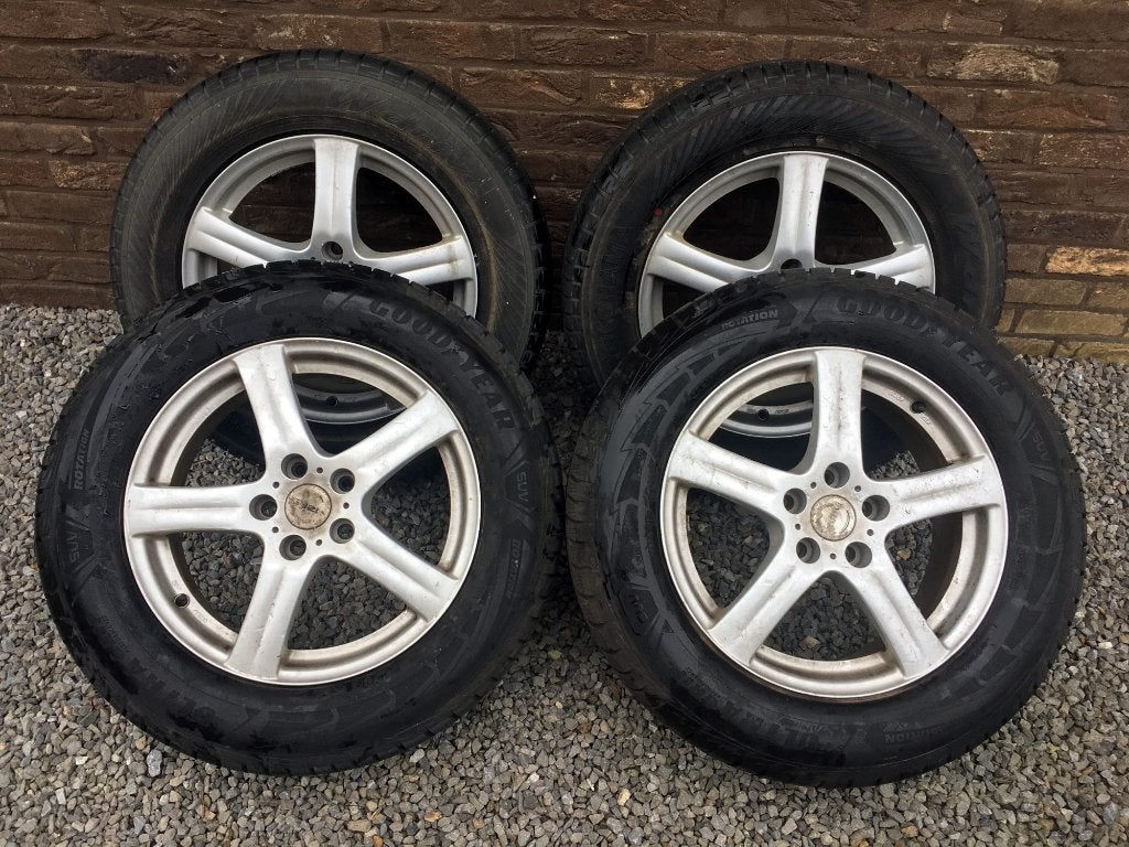 4 roues complètes hiver 225/65 R17 – jantes alu 17" 5 trous, Ophalen, Gebruikt, Banden en Velgen, 17 inch
