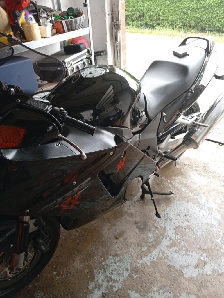 cbr 1100xx, Particulier