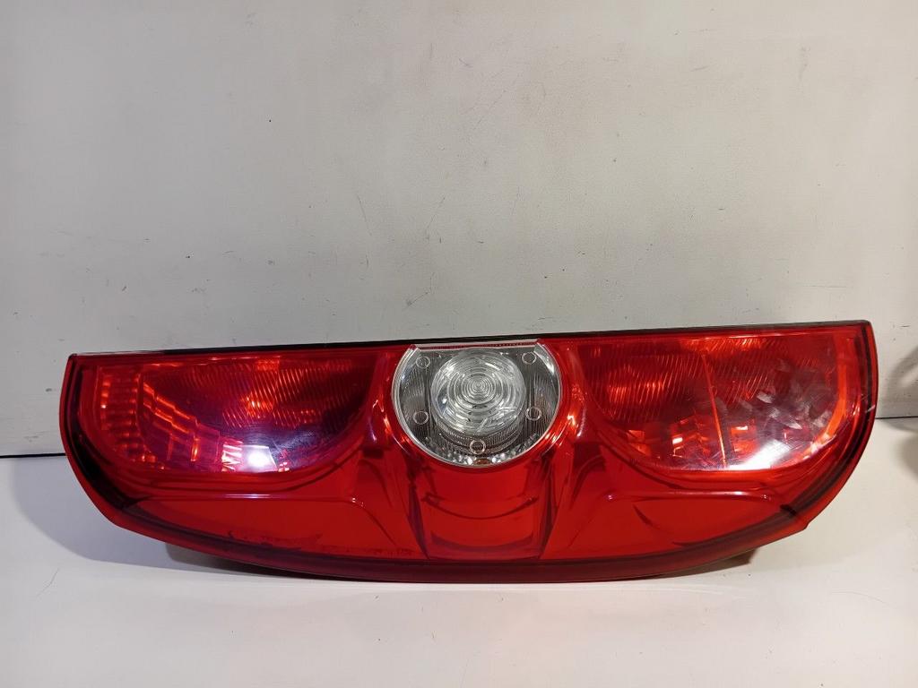 Achterlicht links buiten Opel Combo, Onderdelen@venauto.nl, Van der Ven Autorecycling B.V., Gebruikt, Ettenseweg 76, 4706 PB Roosendaal, The Netherlands