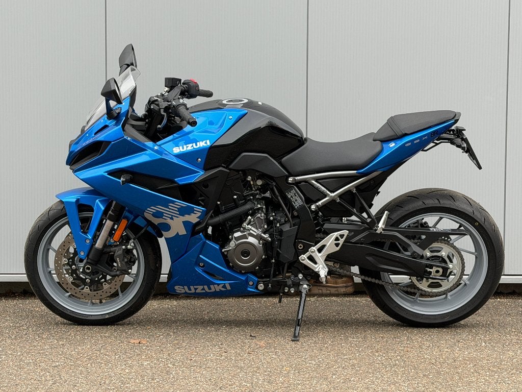 Suzuki GSX-8R in nieuwstaat met slechts 2900km, ABS, 2 cilinders, Motorrijbewijs A, Bedrijf