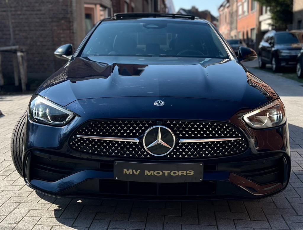 MERCEDES-BENZ C180 Sedan 1.5 125kW MHEV AMG/FULL OPTION!, Auto's, Automaat, Blauw, Lichtsensor, Leder