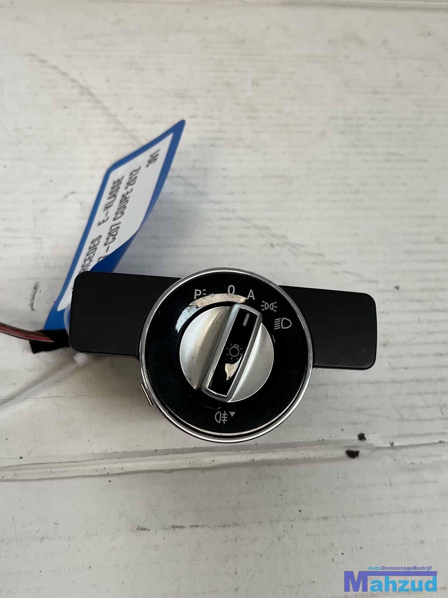 MERCEDES E klasse C207 licht schakelaar A2129051900 2009-201, Mercedes-Benz AG, Mercedes-Benz, Utilisé, Mercedesstrasse 120
70372  Stuttgart, DE
