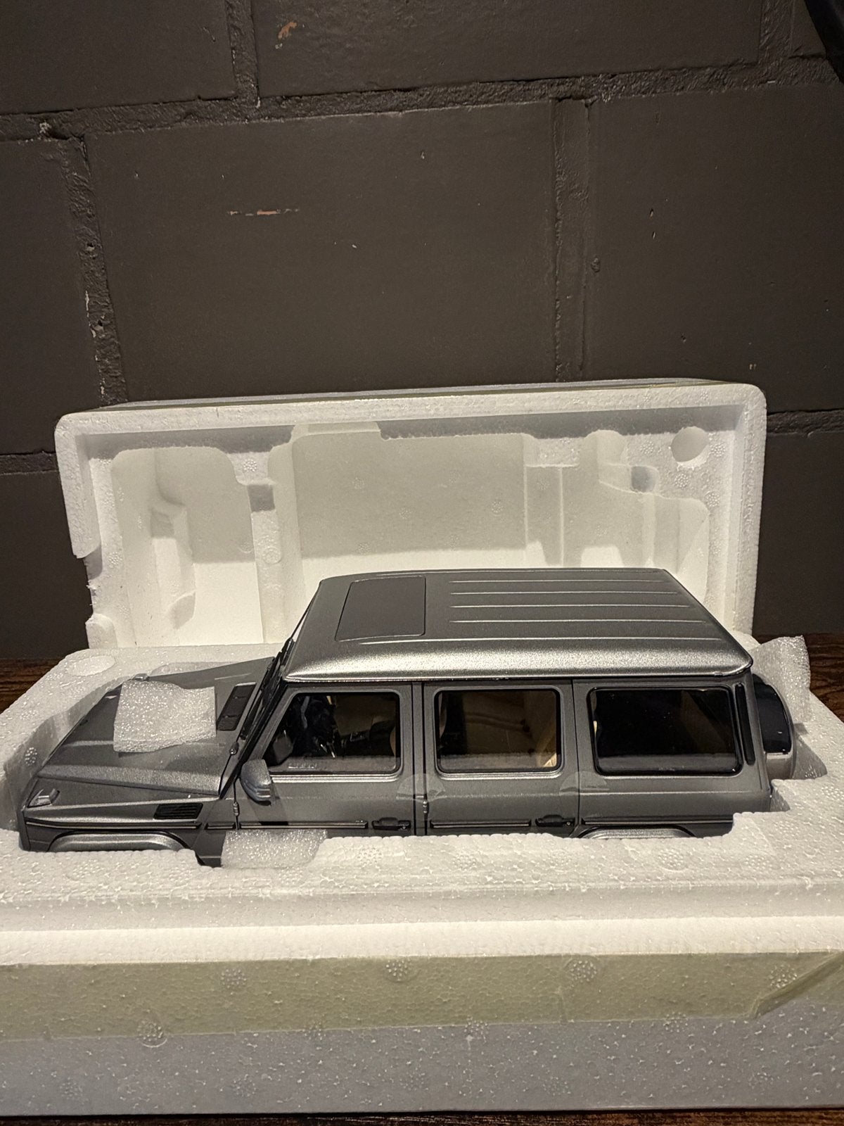 Iscale Mercedes G class W463 1 of 500, Ophalen, Zo goed als nieuw