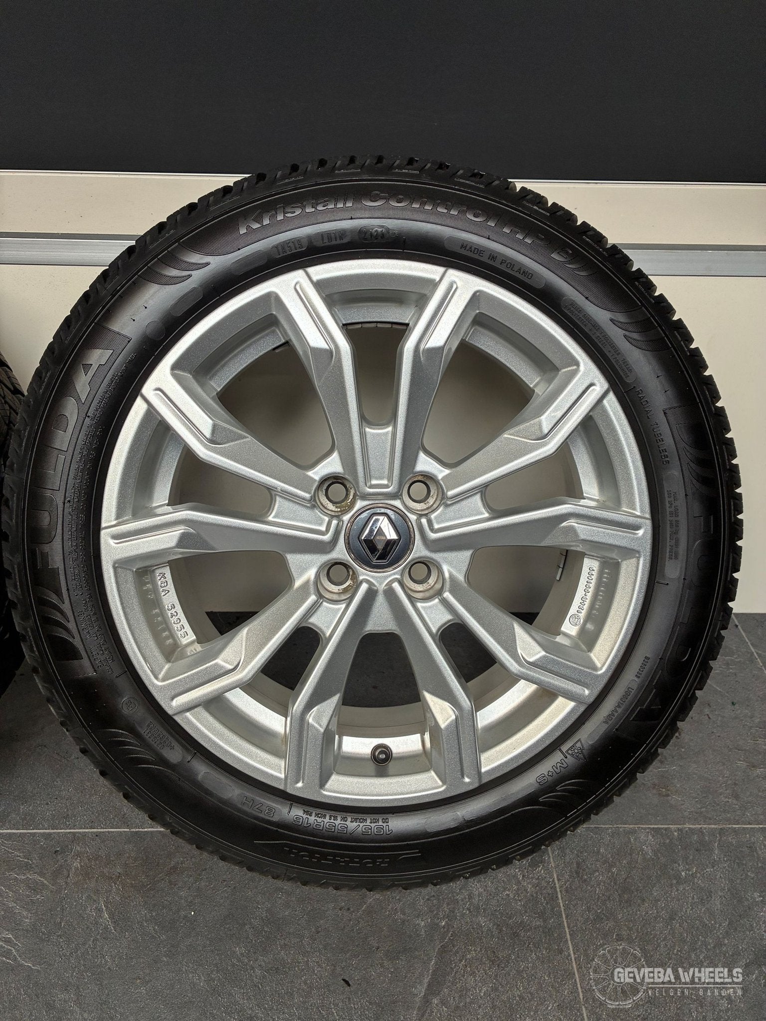 16” Renault Clio V sport velgen + winterbanden 4x100, Auto-onderdelen, Gebruikt, -, Banden en Velgen, 195 mm