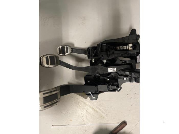 Pedalen Set van een Peugeot 208, Autos : Pièces & Accessoires, Habitacle & Garnissage, Peugeot, Utilisé, 3 mois de garantie, Enlèvement ou Envoi