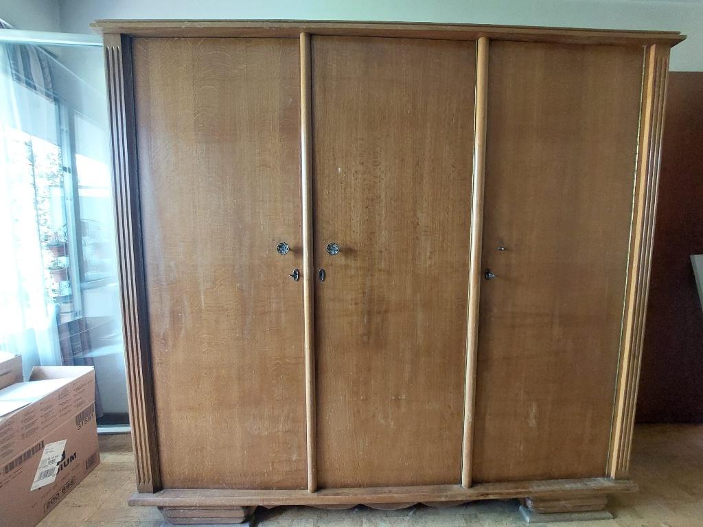 très belle armoire vintage, Avec tablette(s), 150 à 200 cm, Utilisé, 50 à 75 cm