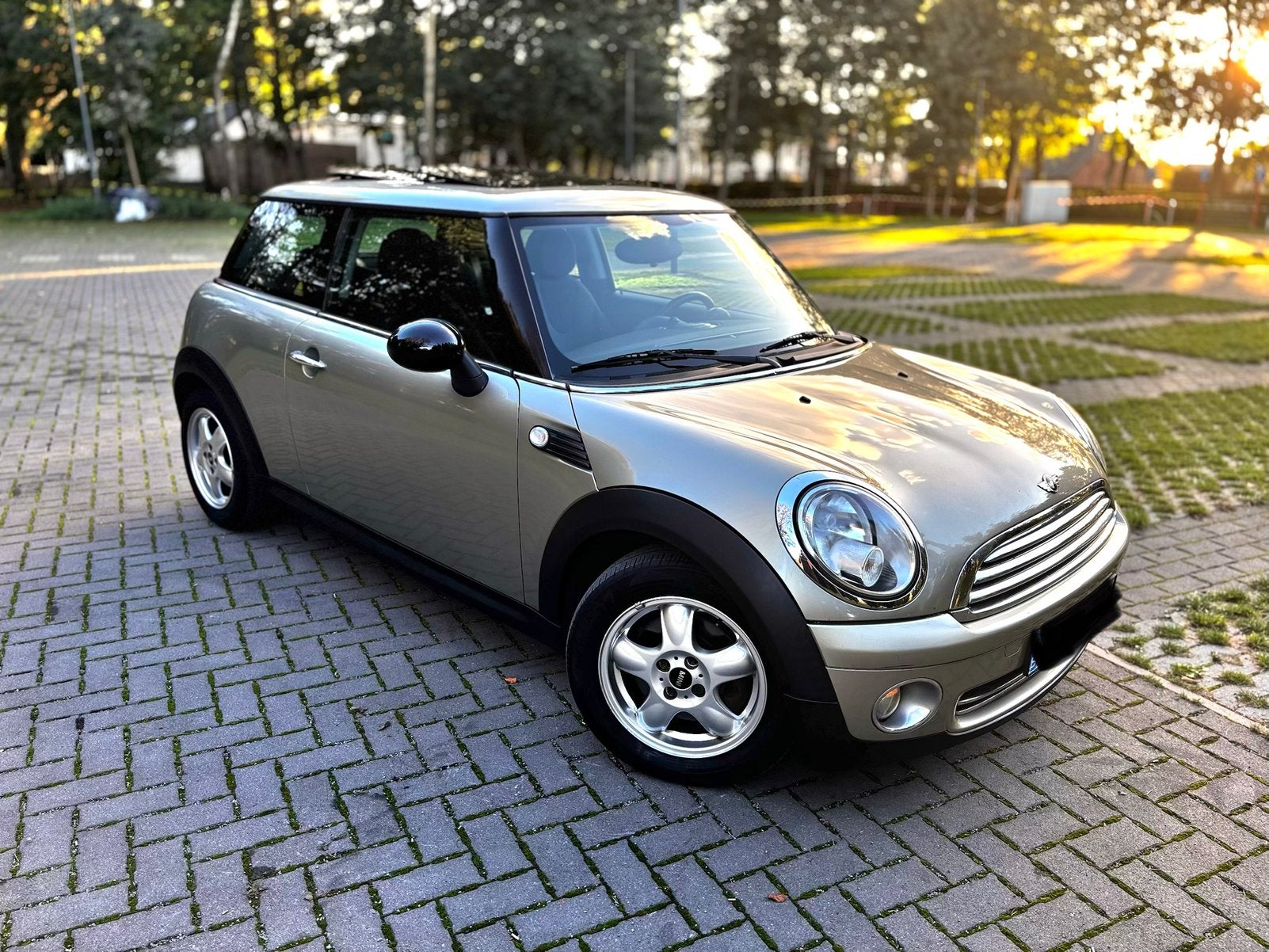 MINI ONE R56 ~ EURO 4 ~ 1,4 ~ 95 ch ~ essence ~ 141 dkm, Autos, Argent ou Gris, Achat, Entreprise, Noir