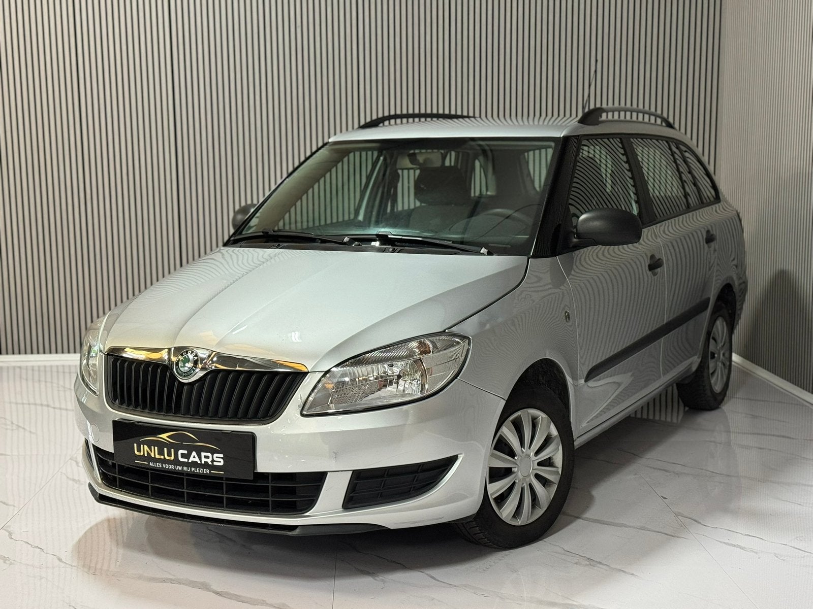 SKODA FABIA 1.2 BENZINE 2010 TOPSTAAT, Voorwielaandrijving, Euro 5, Stof, 1198 cc