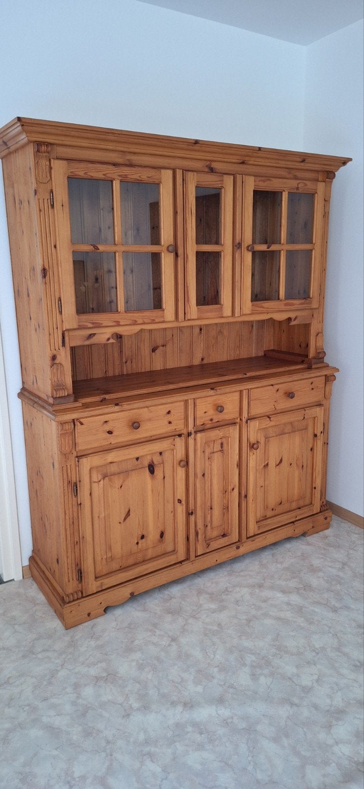 Magnifique buffet en pin fait main avec lumières, Maison & Meubles, Comme neuf, Enlèvement, 200 cm ou plus, 50 à 75 cm